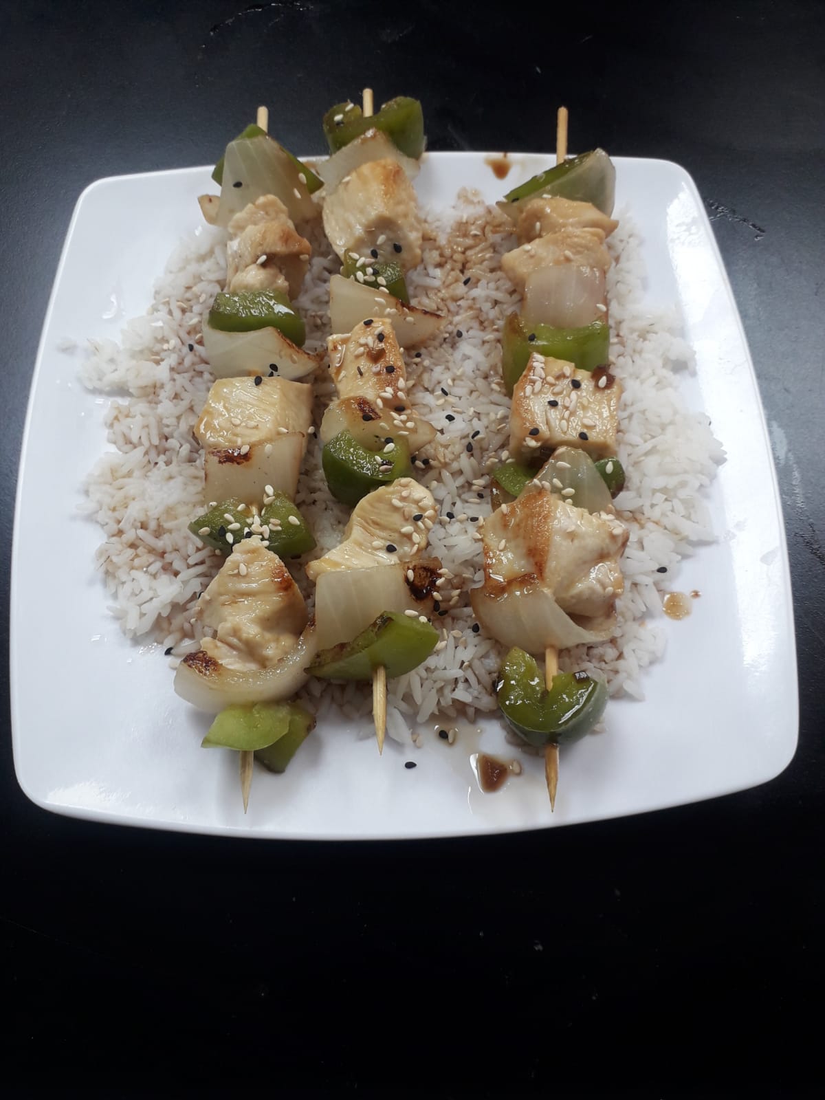 3 Brochetas de Pollo